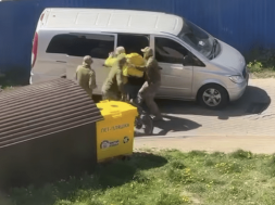 В Запорожье ТЦКашники бусифицировали курьера «Glovo»