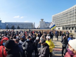 У Сумах на майдані Незалежності проходив потрійний мітинг