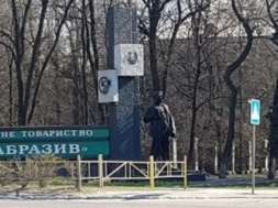 На запорожском абразивном комбинате загорелось производственное помещение