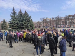 У центрі Полтави підприємці мітингують проти закриття ринків на карантин