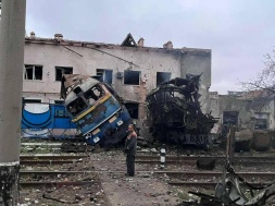 Железнодорожникам очередной раз обещают повысить зарплату, но условия повышения вызывают только гнев рабочих