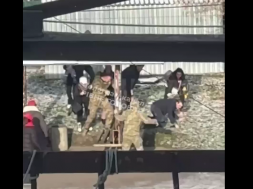 ТЦКашник залил перцовкой женщину с ребёнком на руках, а Ровенский ТЦК обвинил эту женщину в цинизме