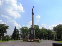 На Дніпропетровщині новообраний склад міськради відмовився декомунізувати цитату Леніна