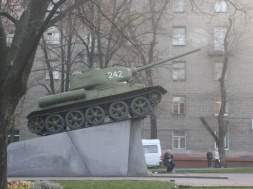 Переезд танка в Днепре: жители против