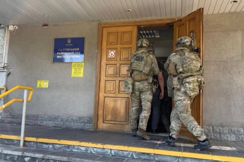 В Харькове СБУ провела обыски в Салтовском суде и арестовала адвокатов