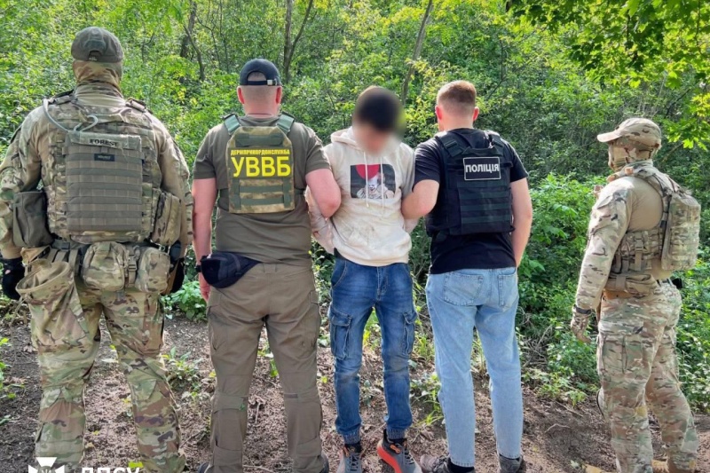 В Одесской области задержали пограничника, который показывал мужчинам тропу в Приднестровье