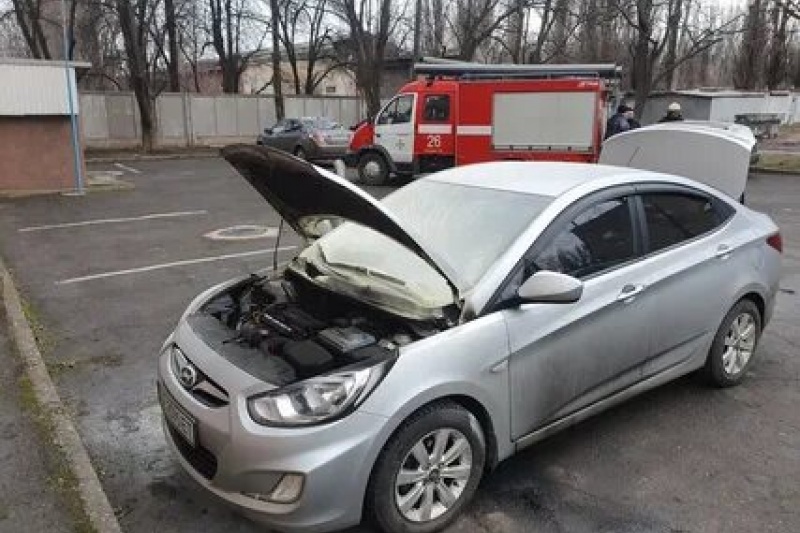 Поджог авто депутата горсовета Антона Петрухина