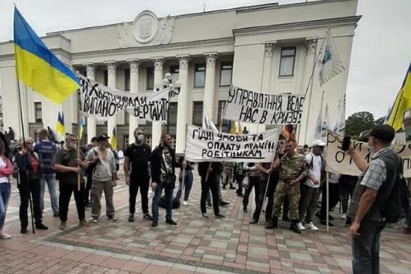 Шахтеры бастуют накануне выборов: чем закончится протест