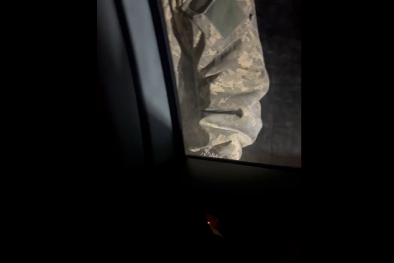 Мужики распылили из машины огнетушитель в ТЦКашников – помогло!