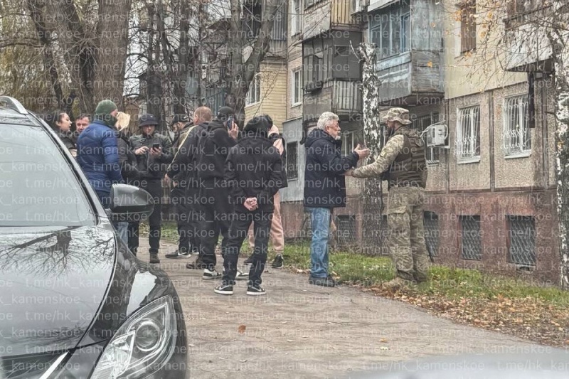 В Каменском ТЦКашники хотели мобилизовать мужчину, но им помешали гражданские