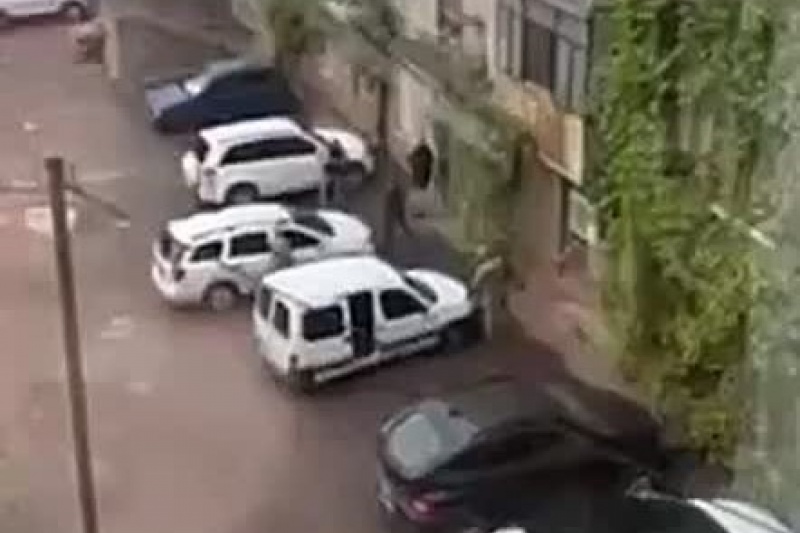В Кривом Роге мужчины напали на ТЦКашников и обратили их в бегство