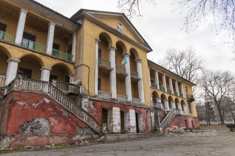 В Каменском закрывается тубдиспансер, больные едут в Днепр