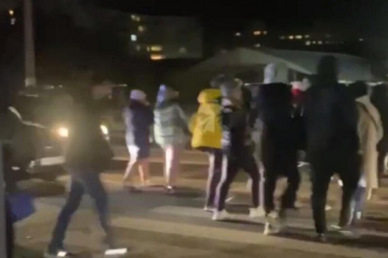Жители пригорода Киева Вишневое перекрыли дорогу в знак протеста против отсутствия света