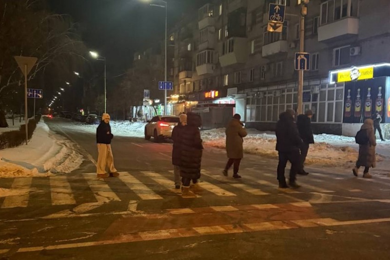 В Киеве из-за отсутствия тепла и света жители перекрыли дорогу