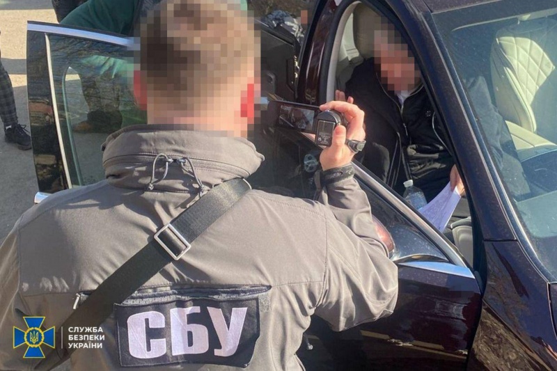В Одессе чиновники горсовета наваривались на памятниках погибшим ВСУшникам