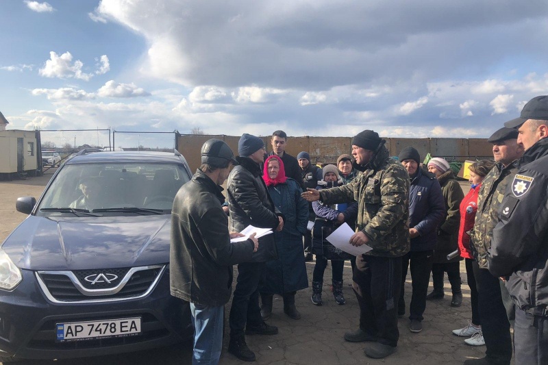 На Запоріжжі власники паїв заблокували с/г техніку фермера через борги