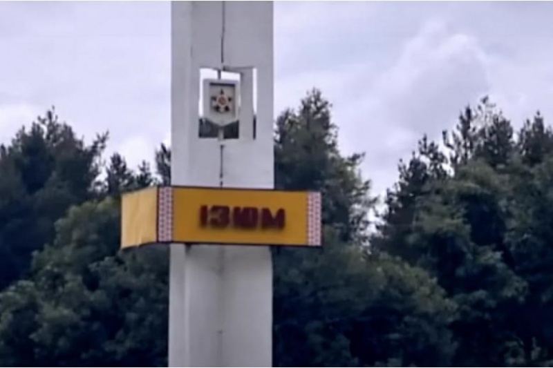 В Изюме неизвестные подожгли дома, где размещались «азовцы» и склад с боеприпасами