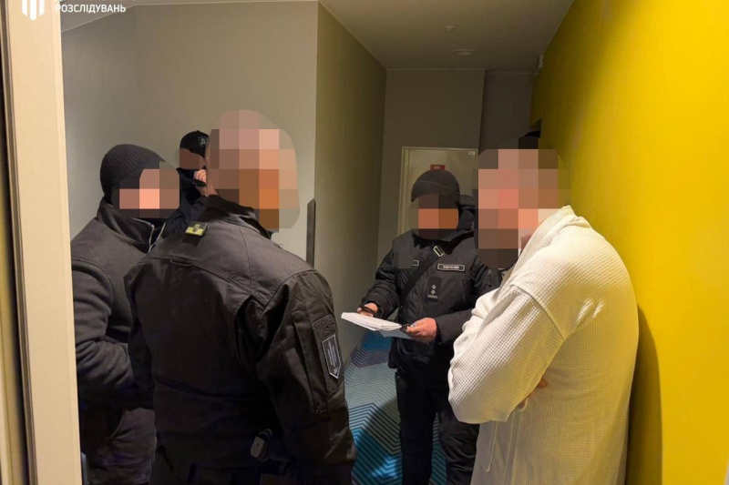 В Киевской области ГБР задержала ТЦКашника за жестокое обращение с мобилизованными