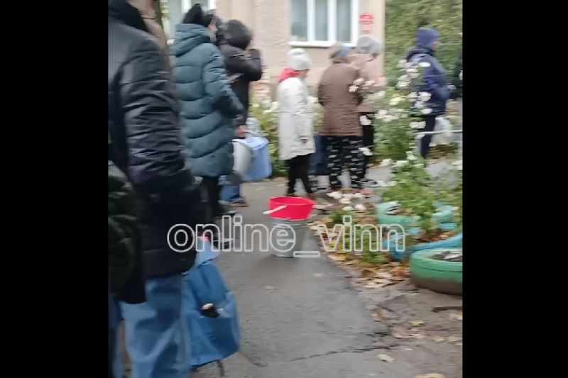 В Виннице выстроились очереди за водой – нет света, остановились насосы