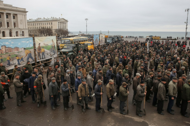 В многострадальной Одессе украинская власть вводит трудовую повинность
