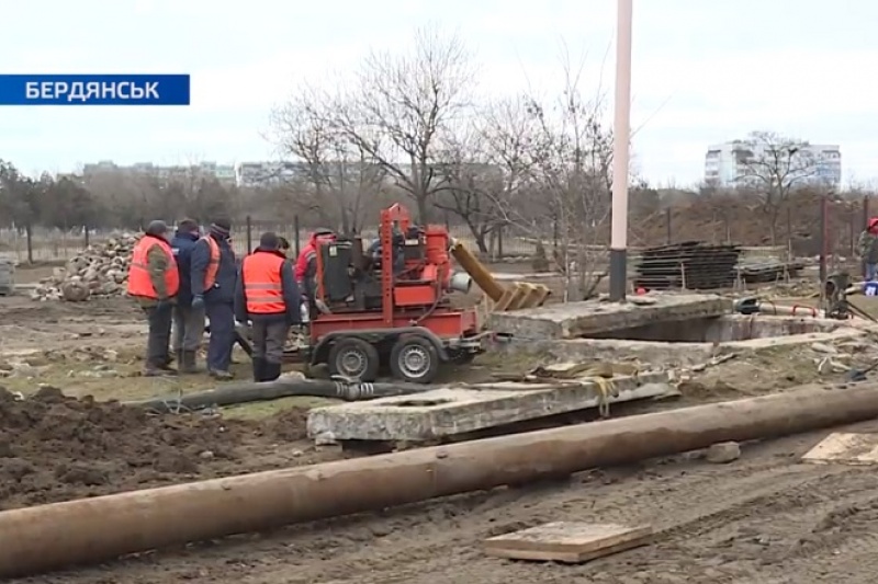 В Бердянське полностью возобновили подачу води. Надолго ли?