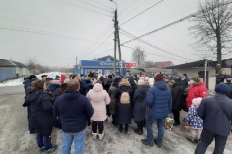 Жители Песчаного вышли на протестную акцию