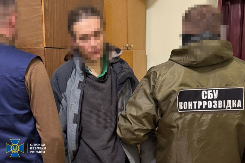 В Черновцкой области СБУ задержала очередного «агента» Москвы, который хранил детский флажок времён СССР