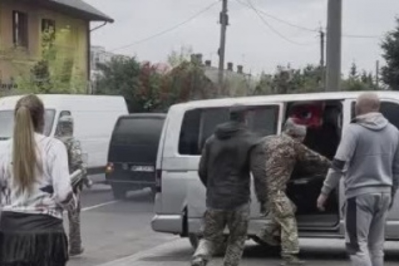 В Ковеле на Волыни ТЦКашники напали на газовщиков, а те дали им достойный отпор