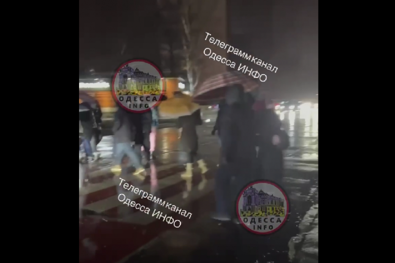 В Одессе уже второй день идут протесты из-за отсутствия света