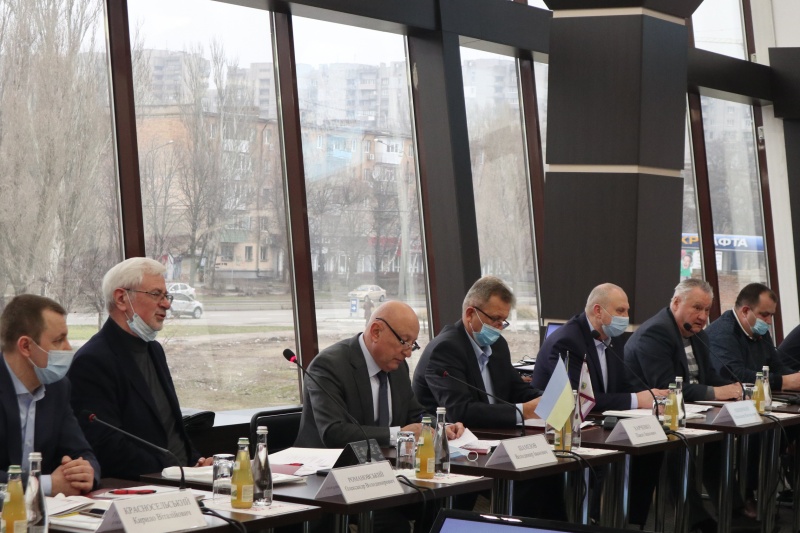 Представители запорожских предприятий встретились с послом Узбекистана