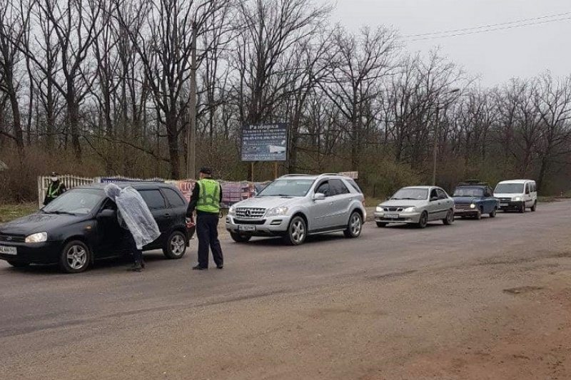 На в'їзді до Кривого Рогу з'явилися блокпости з Нацгвардією