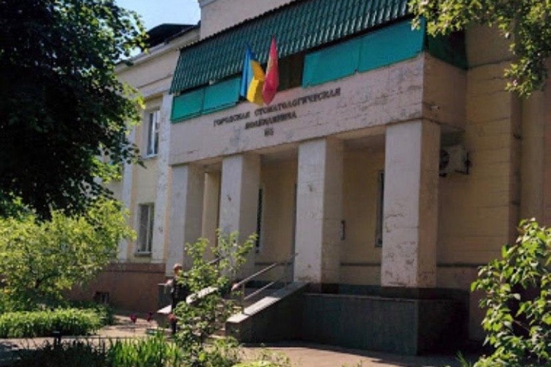 В Запорожье медики отказывают пациентам в бесплатной медпомощи, нарушая их конституционное право
