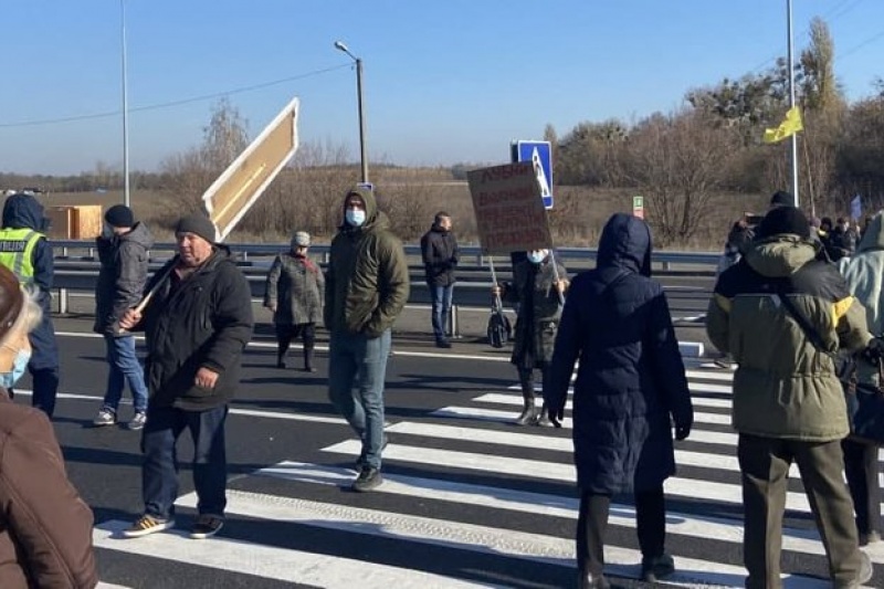 На Полтавщині перекривали трасу Київ - Харків