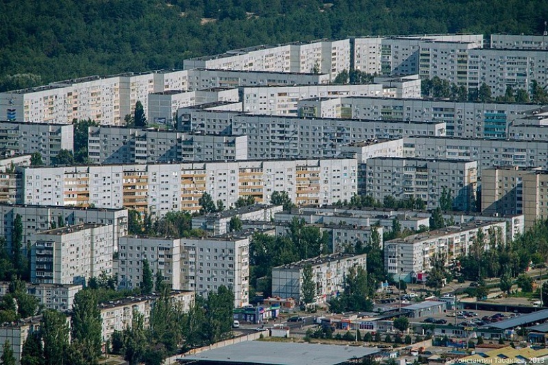 В Энергодаре многоквартирные дома без электричества: организовано питание и хранение продуктов