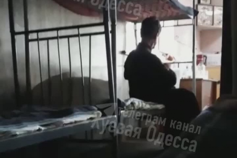 В Одессе мобилизовали священника, который носил еду бусифицированным узникам ТЦК