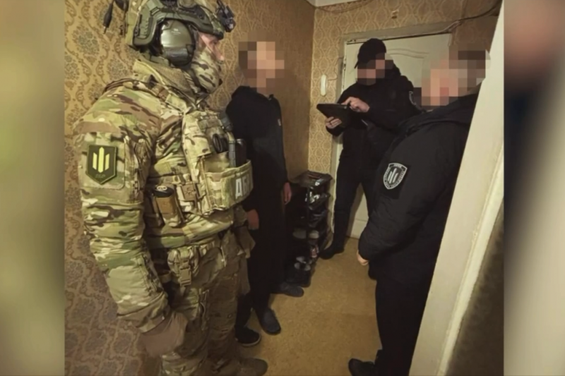 В Харькове ГБР задержало банду ТЦКашников, которая врывалась в дома и похищала людей