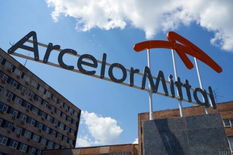 Профспілки "ArcelorMittal Кривий Ріг" знову вимагають підвищення зарплати і звернулися до власника компанії, погрожуючи акціями протесту