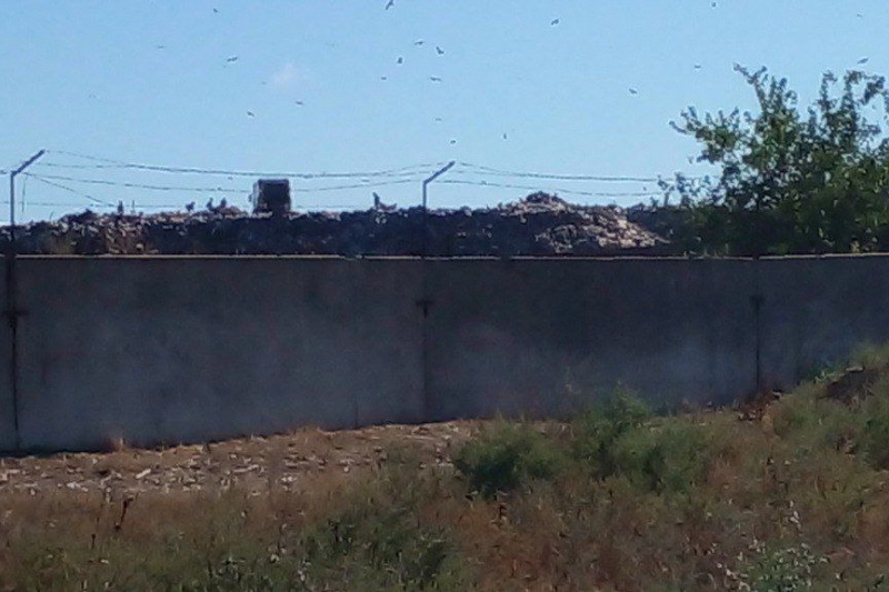 В Херсоне ВСУшники сжигают погибших своих и наемников на свалке