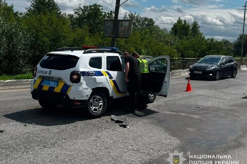 Во Львовской области мужчина, спасаясь от бусификаторов, совершил наезд на полицая