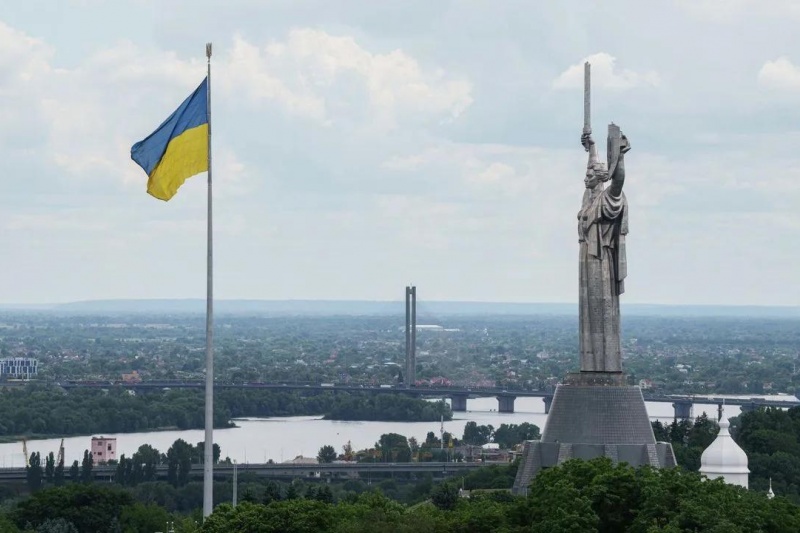 Верховная Рада решила увеличить подросткам рабочий день