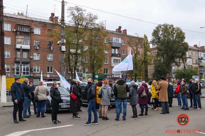 Представители малого бизнеса перекрыли Криворожское шоссе