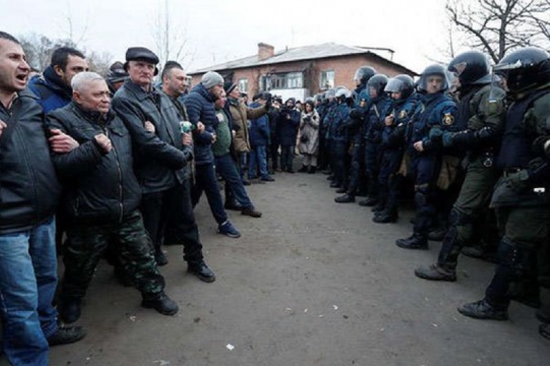 Скандал з протестами у Нових Санжарах завершився двома мізерними штрафами