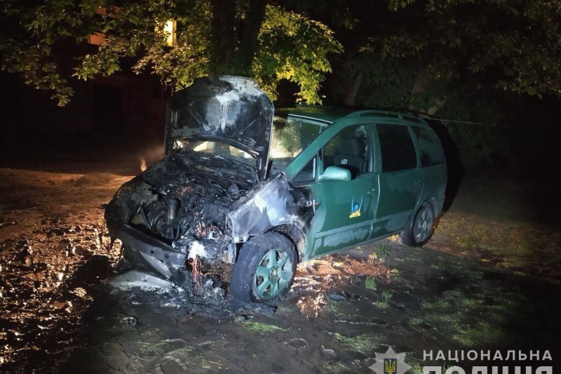 В Каменском на Днепропетровщине снова подожгли машину ТЦКашника