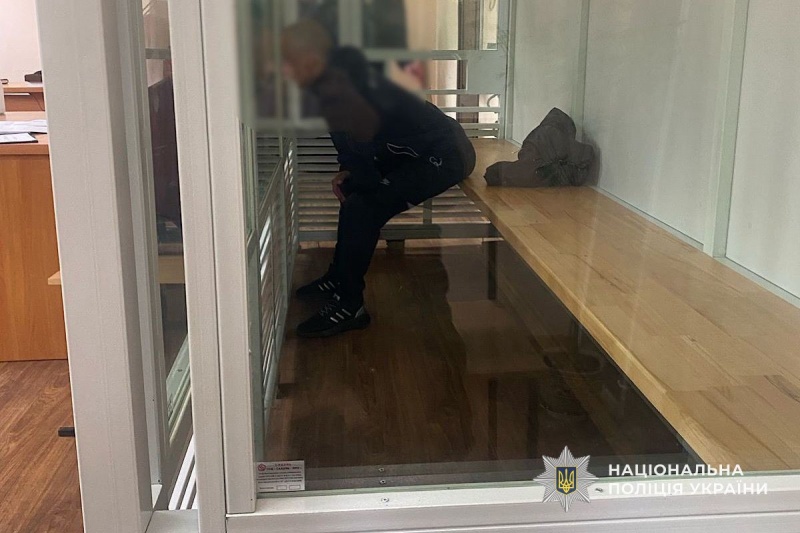 В Никополе мужчина выстрелил по ТЦКашнику, но не попал