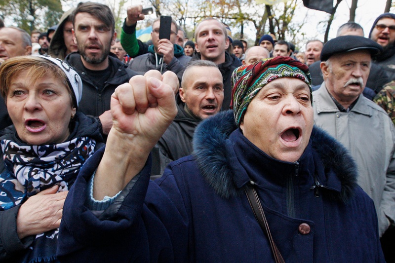 Мешканці Енергодару вийшли на акції протесту через громадську вбиральню