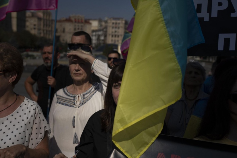 В Киеве прошёл заказной митинг под лозунгом «Депутатов – на фронт!»