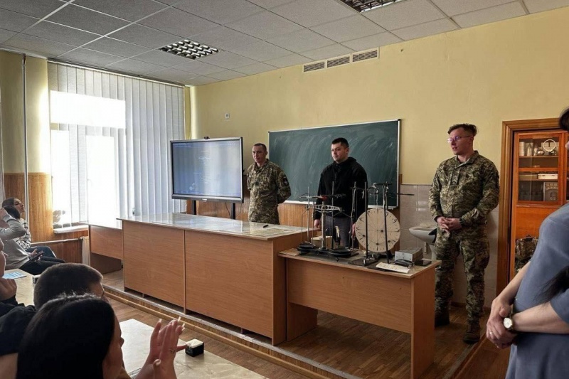 На Львовщине ТЦКашники начали ходить по школам и агитировать старшеклассников