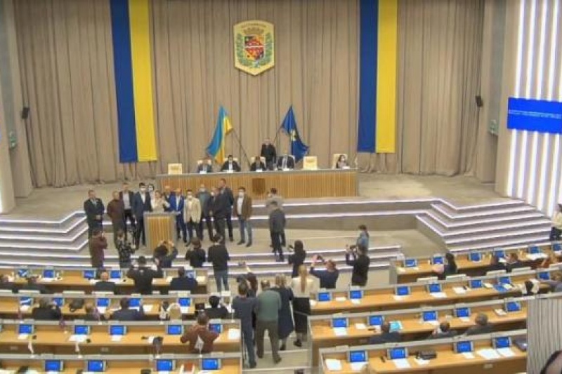 Депутатка Цибульська та фракція «За майбутнє» зірвали засідання Полтавської облради