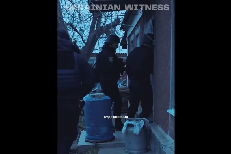 На правобережье Херсонщины полицаи начали насильно отбирать детей у родителей типа для эвакуации