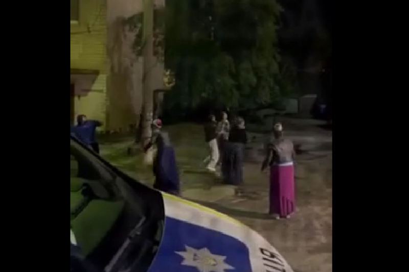 В Одессе бусифицировали цыганского барона, и его соплеменники забросали ТЦК камнями